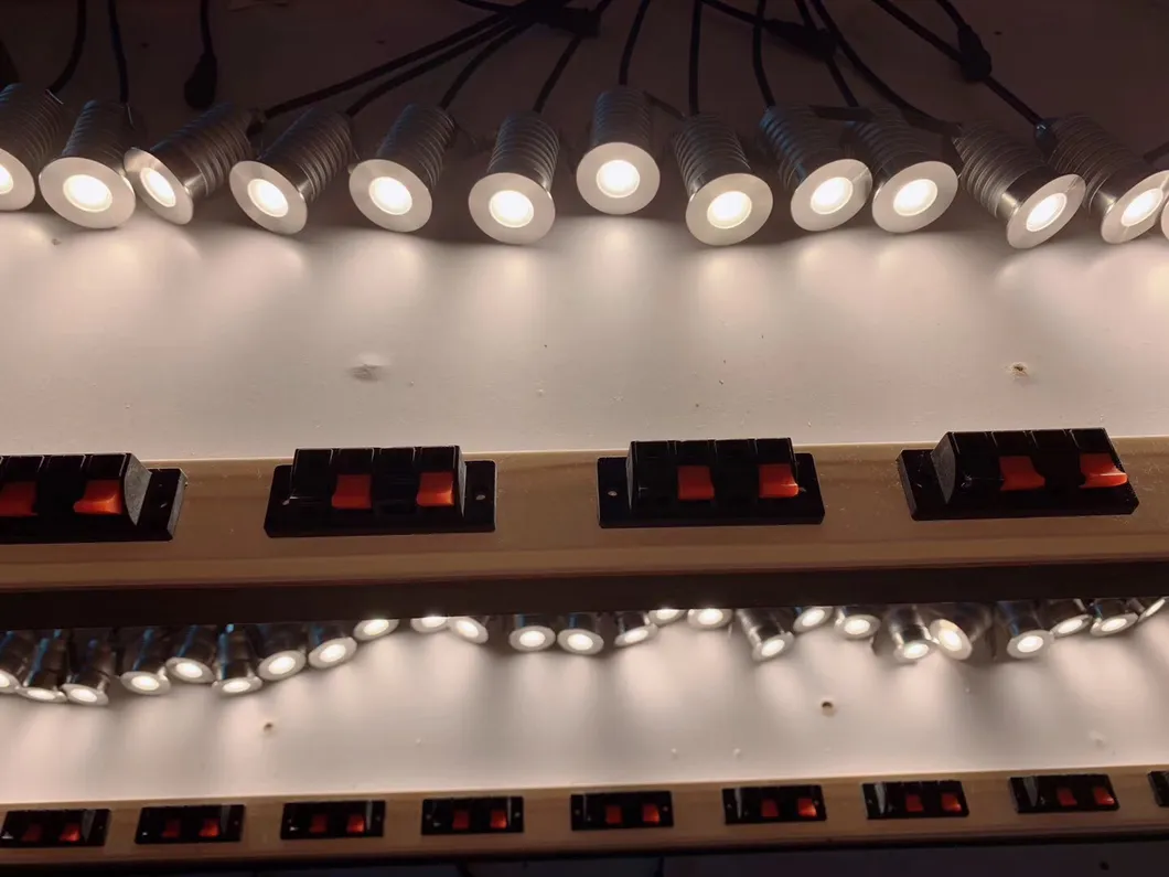 إضاءة سلم LED IP67 1W فضي 95lm/W رصيف طريق حديقة ممر درج ممر 2